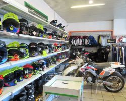Commerce et réparation de motocycles et motoculture