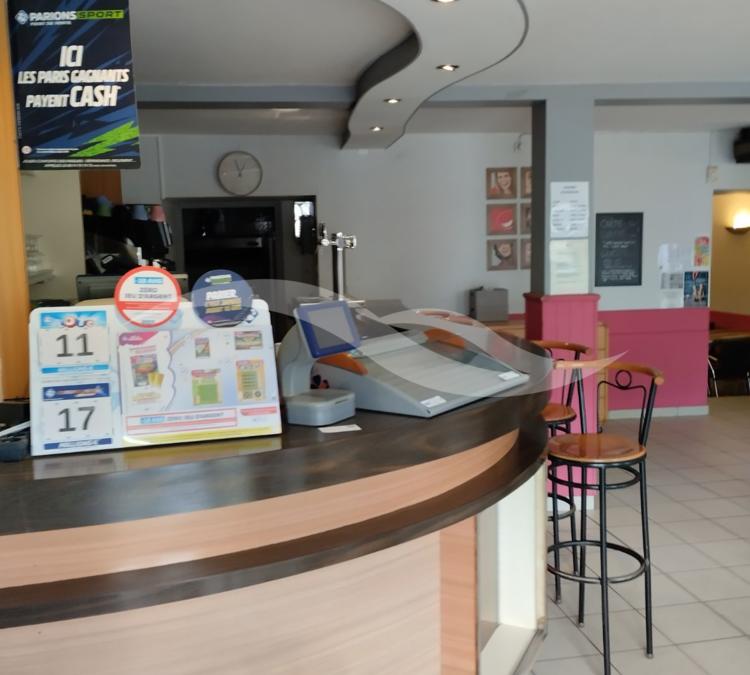 M0332 | BAR – RESTAURANT DE VILLAGE