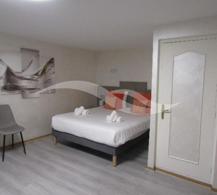 L0500 | HOTEL** - RESTAURANT - BAR | 1 L0500 | HOTEL** - RESTAURANT - BAR