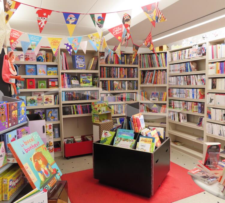 S0143 | Librairie