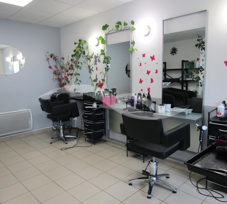 L0472 | Salon de coiffure avec potentiel Barber Shop