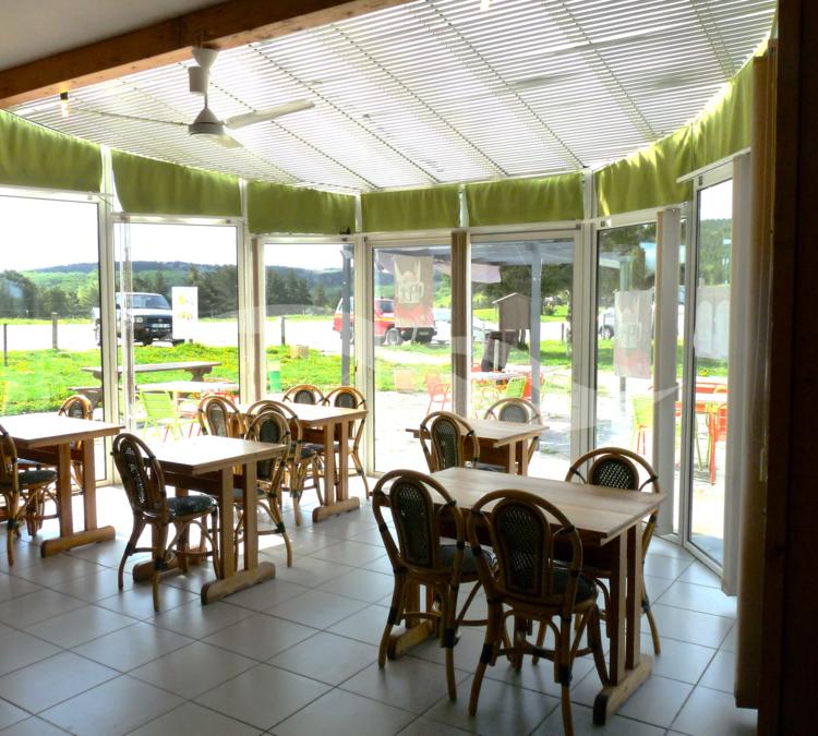 L0447 | ETABLISSEMENT D'ACCUEIL TOURISTIQUE : Hôtel -  restaurant et gites