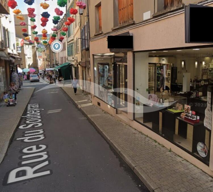 M0390 | LOCAL COMMERCIAL A MENDE